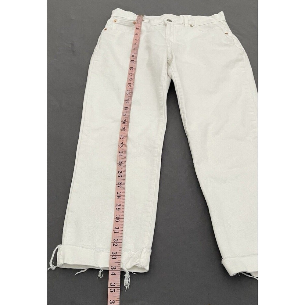 GAP Girlfriend Womens Size 6 Short Mid Rise White Raw Hem Jeans - Picture 12 of 14